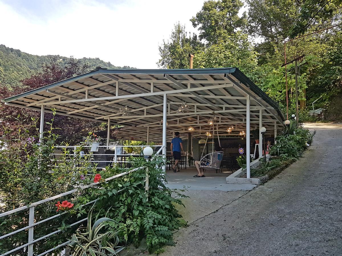 Calypso Kvariati Inn Екстер'єр фото